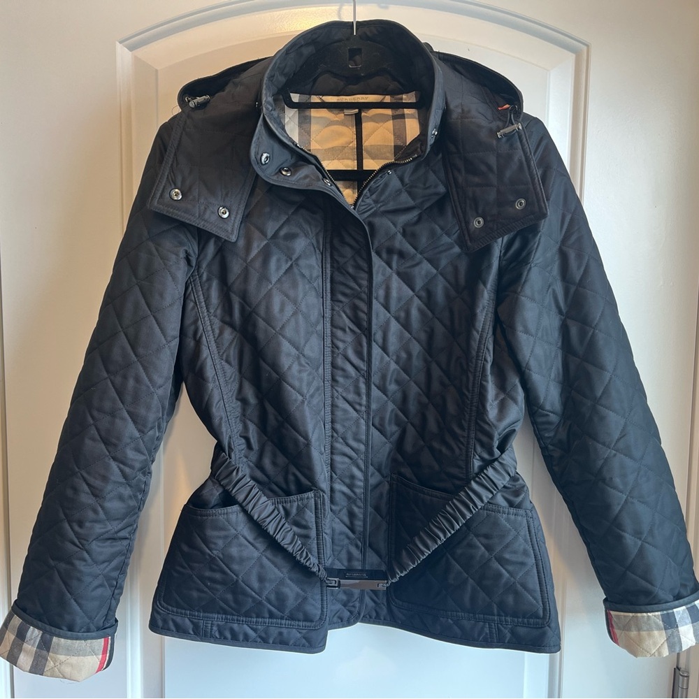 Burberry Black Quilted Belted Jacket w/ Detachable Hood - Fitted Silhouette Sz S